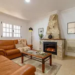 Villa Hills Private