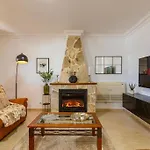 Villa Hills Private *