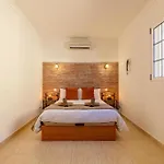 Villa Hills Private