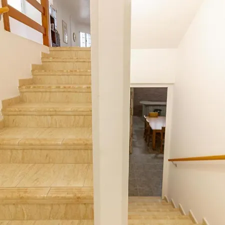 Vila Hills Private *