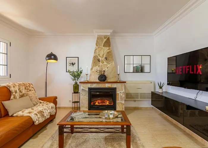 Villa Hills Private *