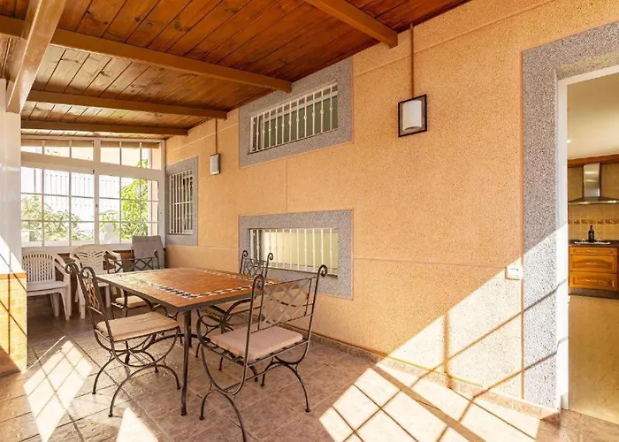Villa Hills Private *