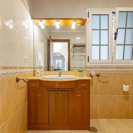 Hills Private Villa *